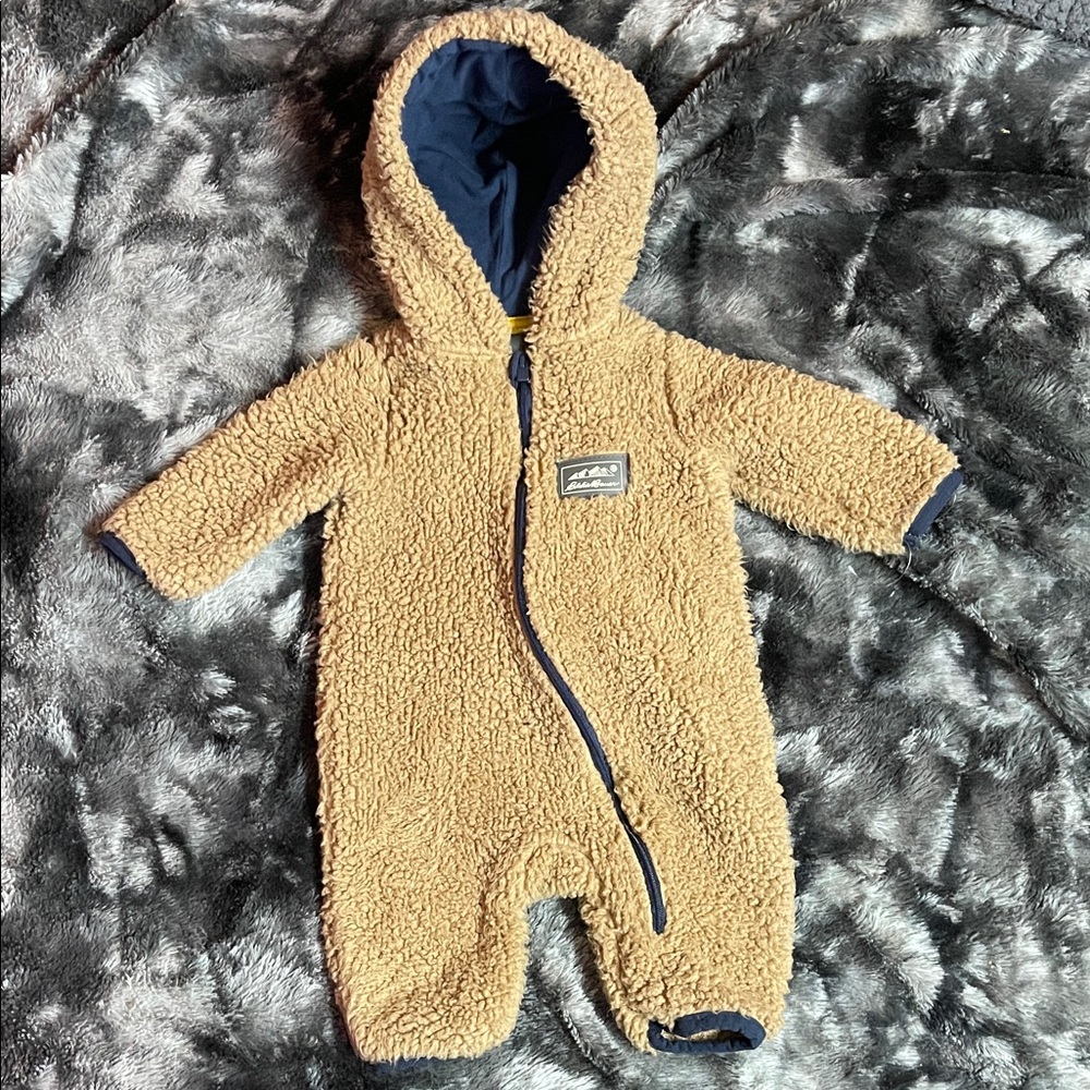 Cozy Eddie Bauer Coverall Never Worn 0-3 months